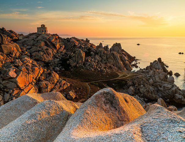 Côte Nord Sardaigne - Croisière scientifique à la voile - Corse et Sardaigne - à la recherche de la baleine à bec