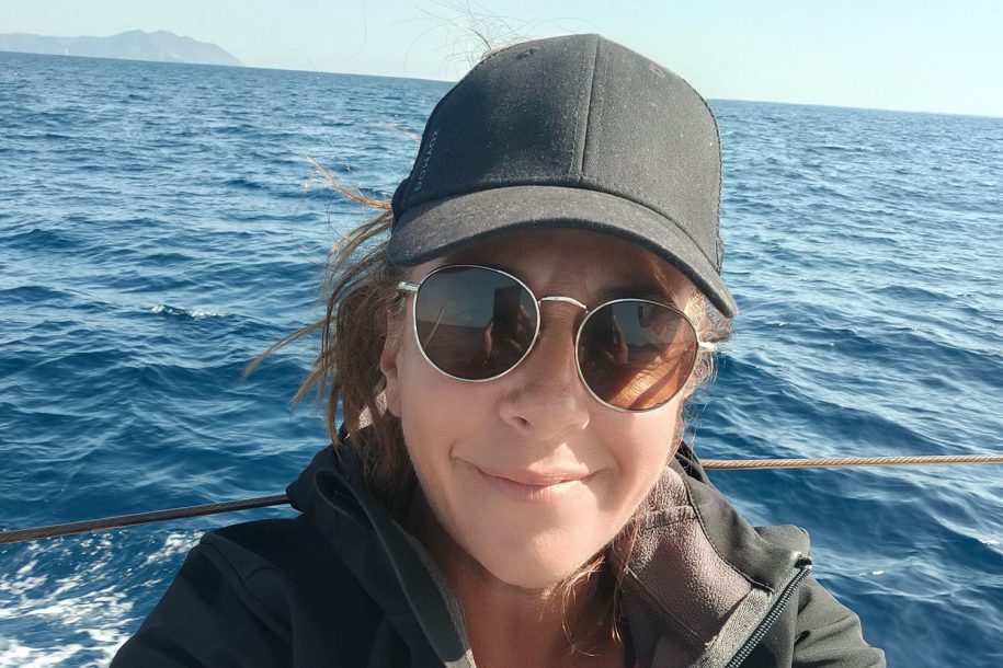 Portrait Stéphanie Vigetta - Voyage naturaliste à Faial et Pico - Cétacés, oiseaux marins et volcans -observer les cétacés aux Açores - îles de Pico et Faial